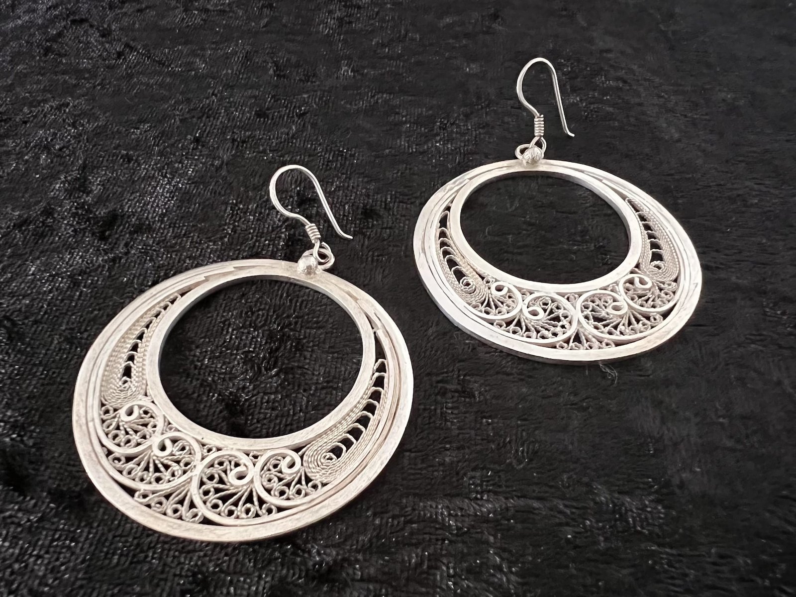 Ohrringe_Creolen_filigran_2 handgefertigte Silber Ohrringe Kreolen filigran aus Marokko