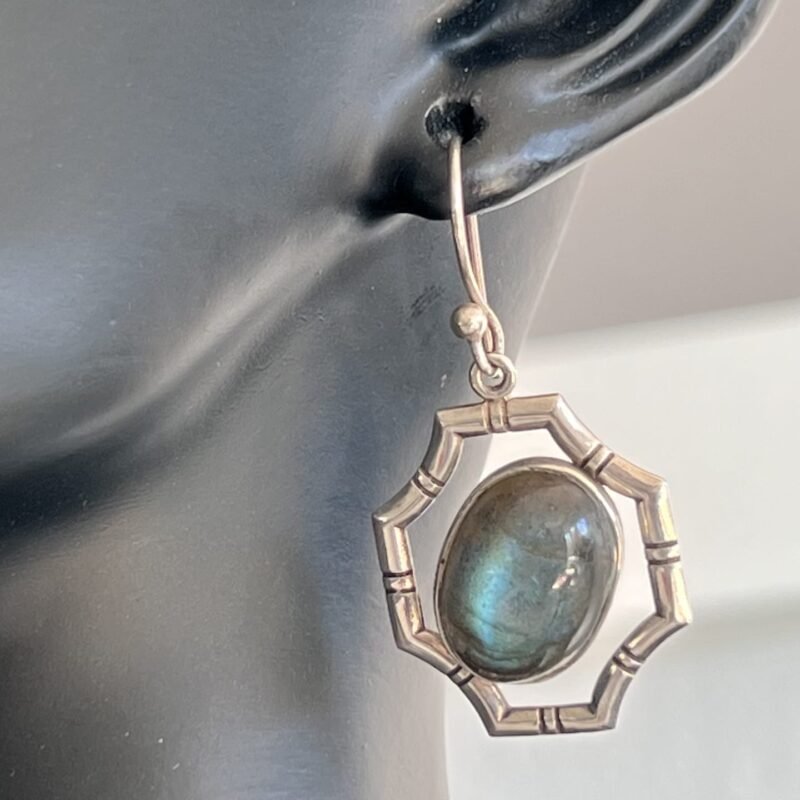 Ohrringe_Labradorit_modern_bei_petit_Marrakech_01 handgefertigter Silber Schmuck aus Marokko
