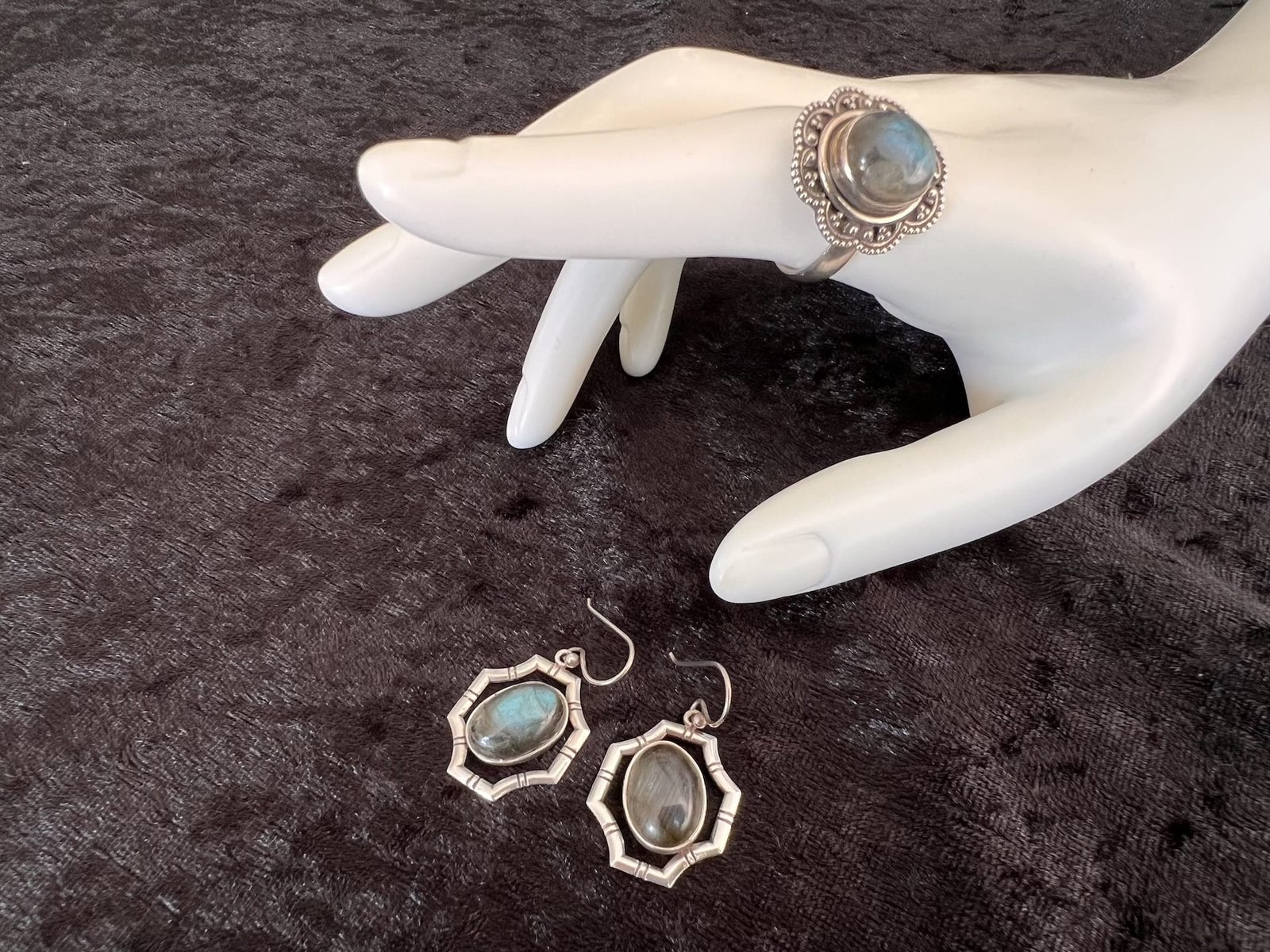 Ohrringe_Labradorit_modern_bei_petit_Marrakech_04 handgefertigter Silber Schmuck aus Marokko