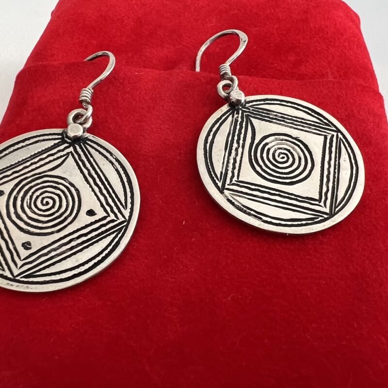 Silber_Ohrringe_Spirale_Karo_bei_petit_Marrakech_04 handgefertigter Silber Schmuck aus Marokko