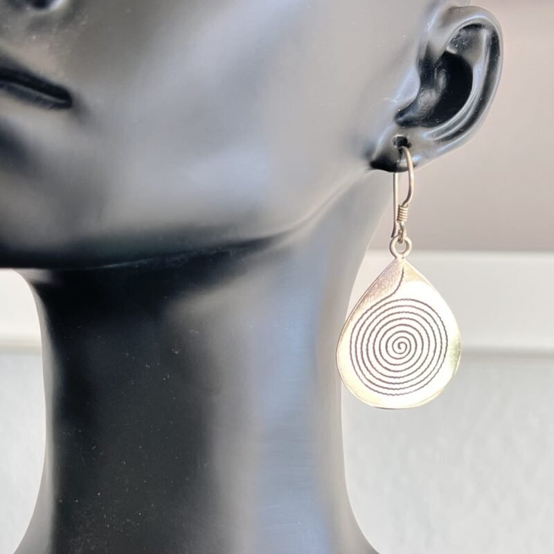 Silber_Ohrringe_Spirale_Tropfen_bei_petit_Marrakech_01 handgefertigter Silber Schmuck aus Marokko