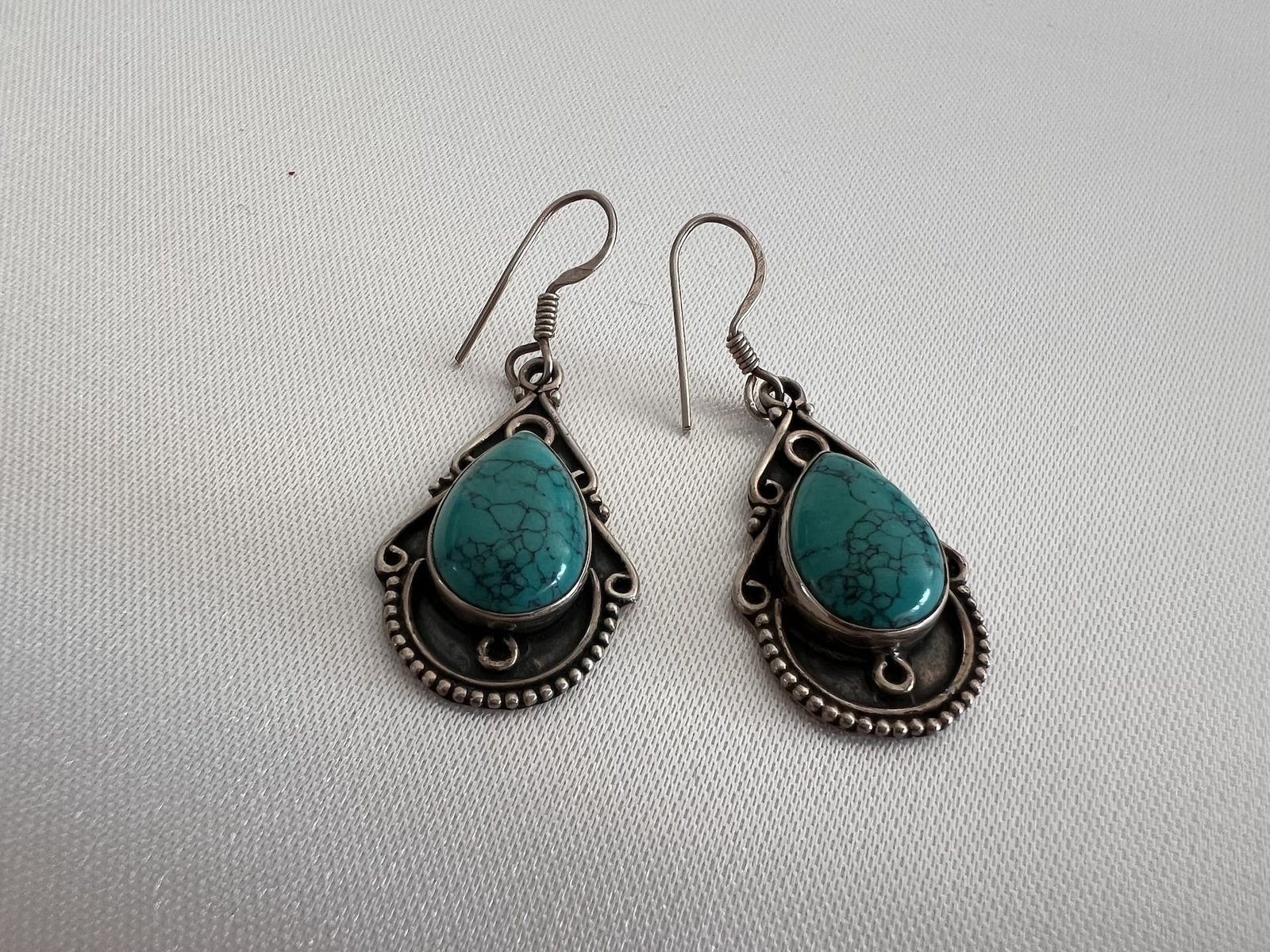 Silber_Ohrringe_Türkis_Orient_bei_petit_Marrakech_04 handgefertigter Silber Schmuck aus Marokko