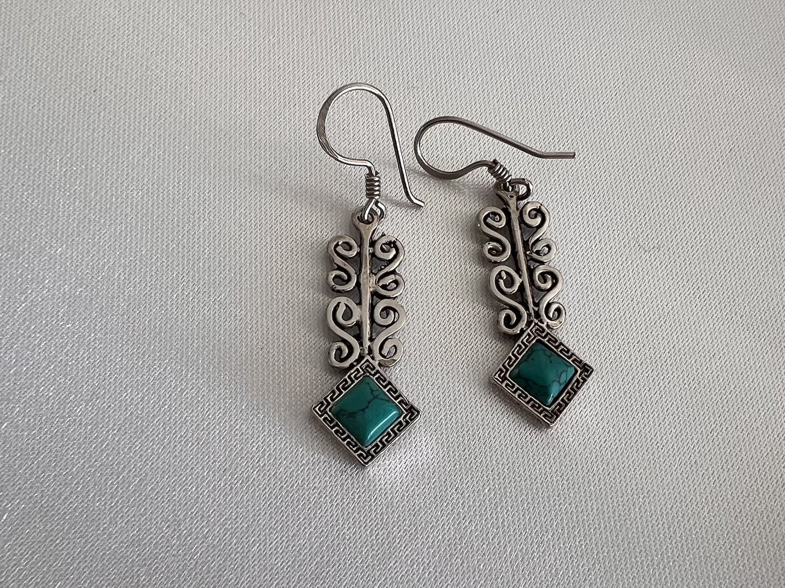 Silber_Ohrringe_Türkis_modern_bei_petit_Marrakech_04 handgefertigter Silber Schmuck aus Marokko