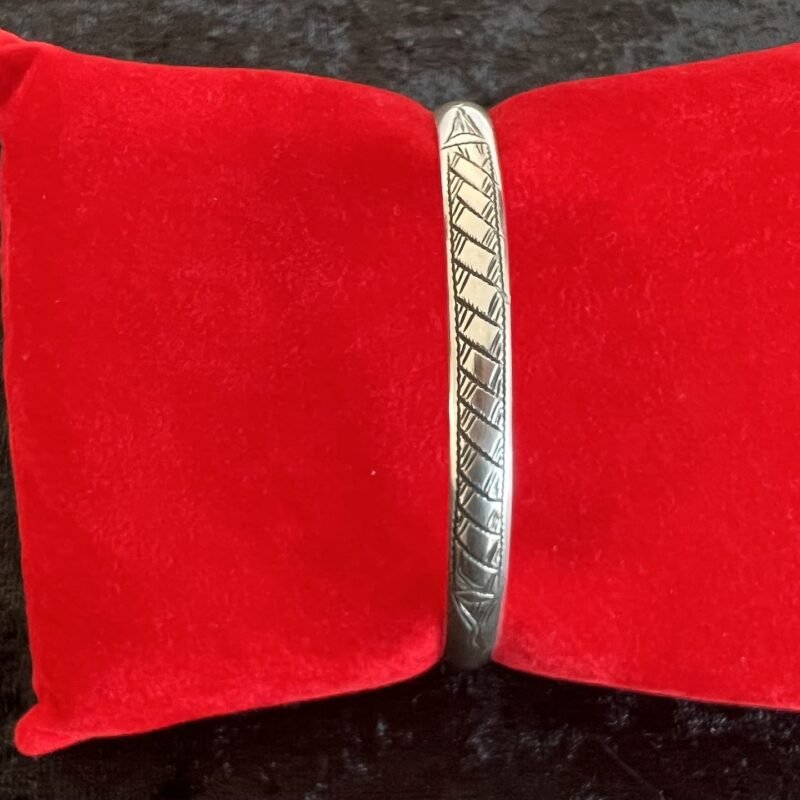 Berber_Armreifen_klassisch_01 handgefertigter Silber Schmuck aus Marokko