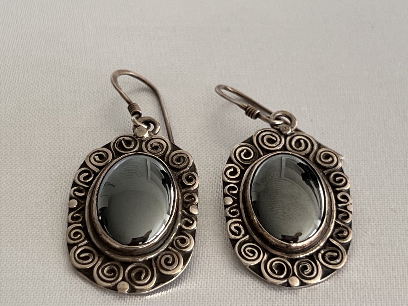 Ohrringe_Berber_Hämatid_bei_petit_Marrakech_01 handgefertigter Silber Schmuck aus Marokko