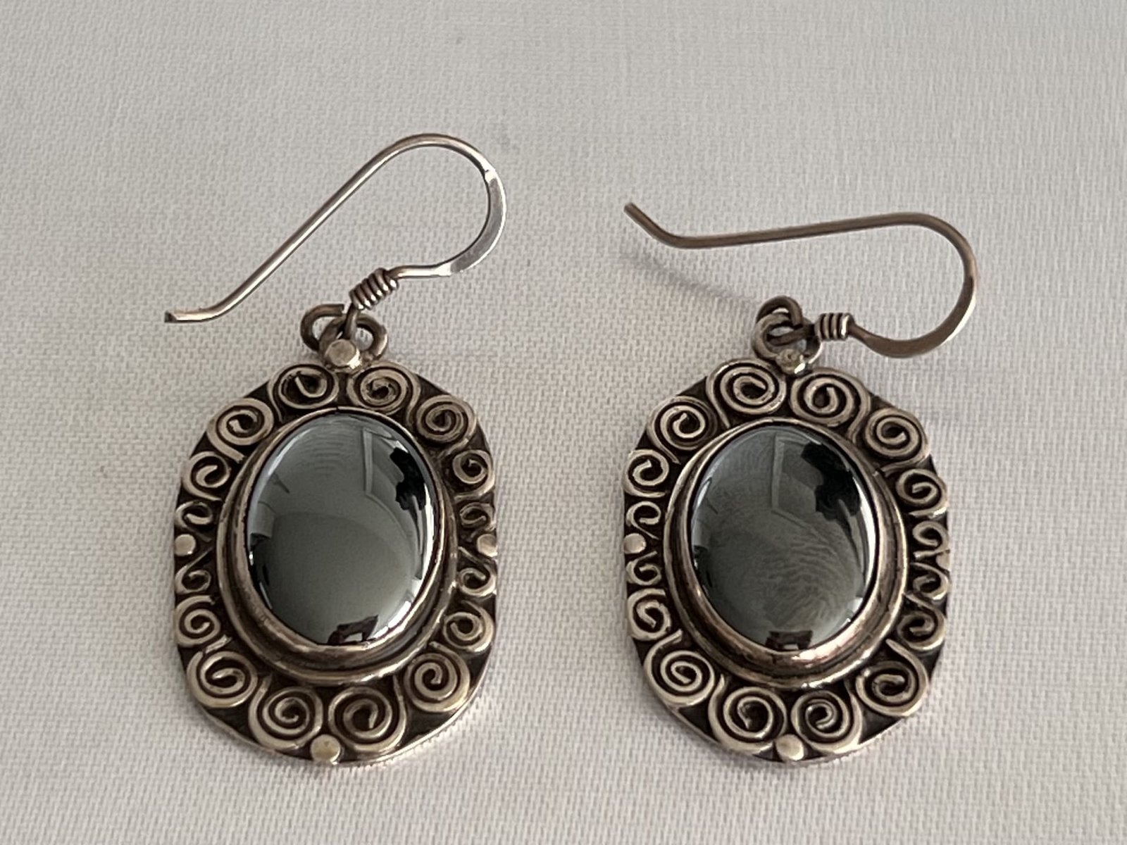 Ohrringe_Berber_Hämatid_bei_petit_Marrakech_03 handgefertigter Silber Schmuck aus Marokko