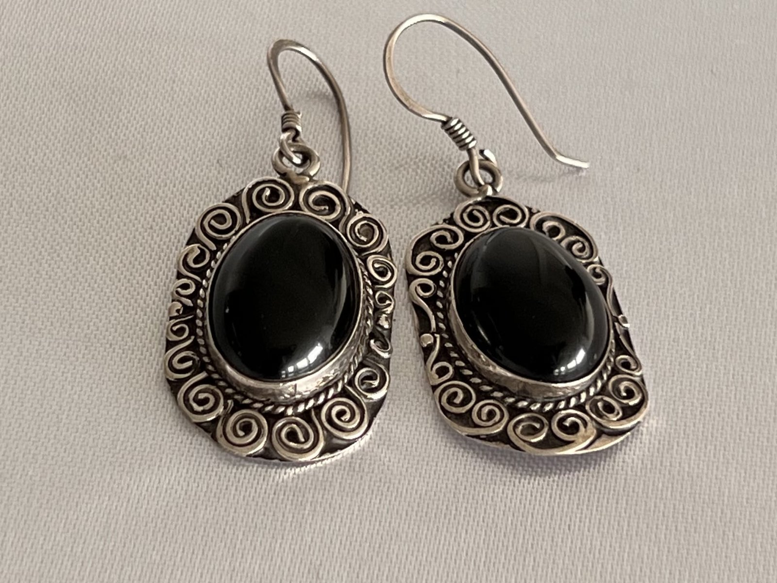 Ohrringe_Berber_Onyx_bei_petit_Marrakech_02 handgefertigter Silber Schmuck aus Marokko