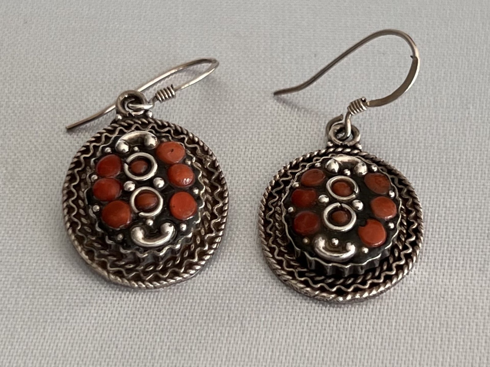 Ohrringe_Karneol_klassisch_bei_petit_Marrakech_01 handgefertigter Silber Schmuck aus Marokko