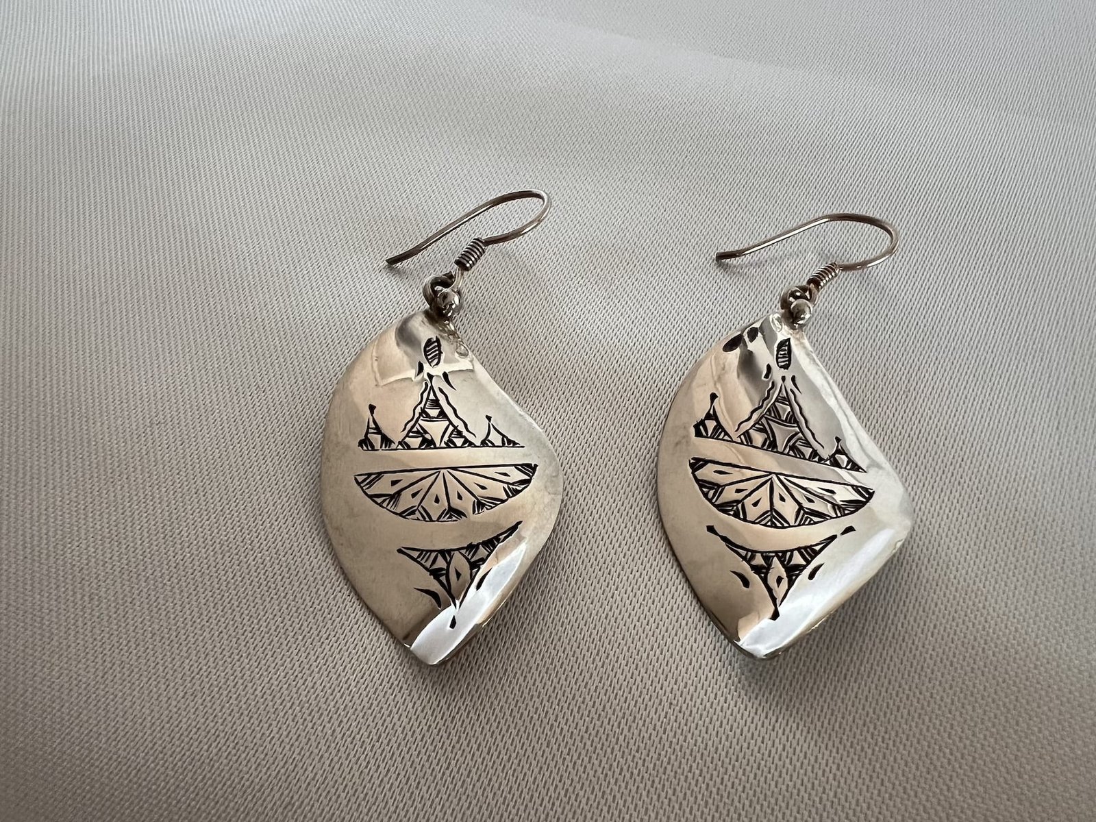 Ohrringe_Klassisch_bei_petit_Marrakech_01 handgefertigter Silber Schmuck aus Marokko