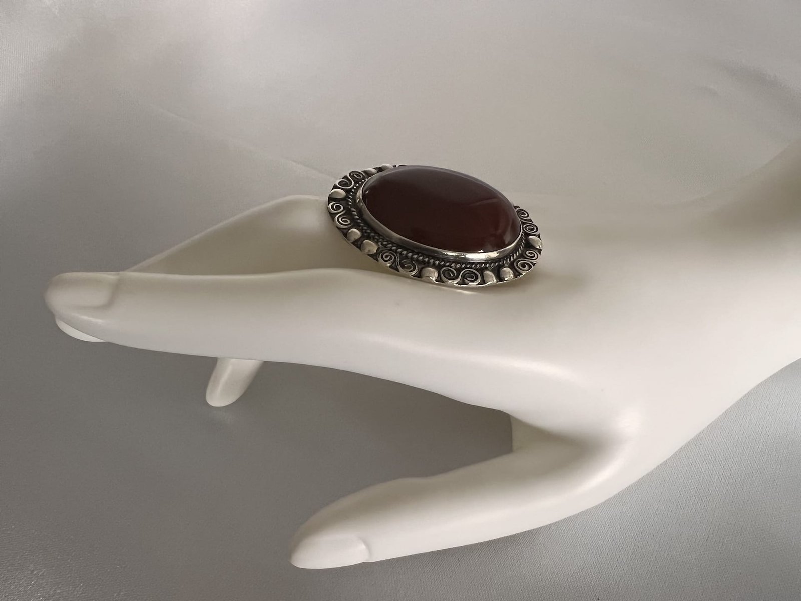 Ring_Berber_Karneol_bei_petit_Marrakech_05 handgefertigter Silber Schmuck aus Marokko