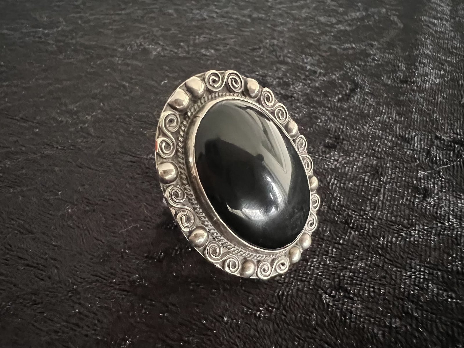Ring_Berber_Onyx_bei_petit_Marrakech_03 handgefertigter Silber Schmuck aus Marokko