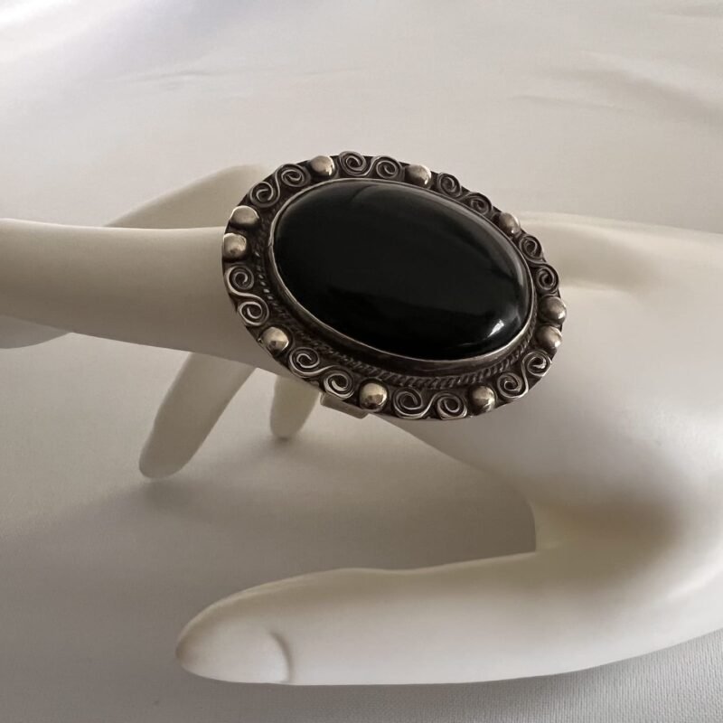 Ring_Berber_Onyx_bei_petit_Marrakech_07 handgefertigter Silber Schmuck aus Marokko