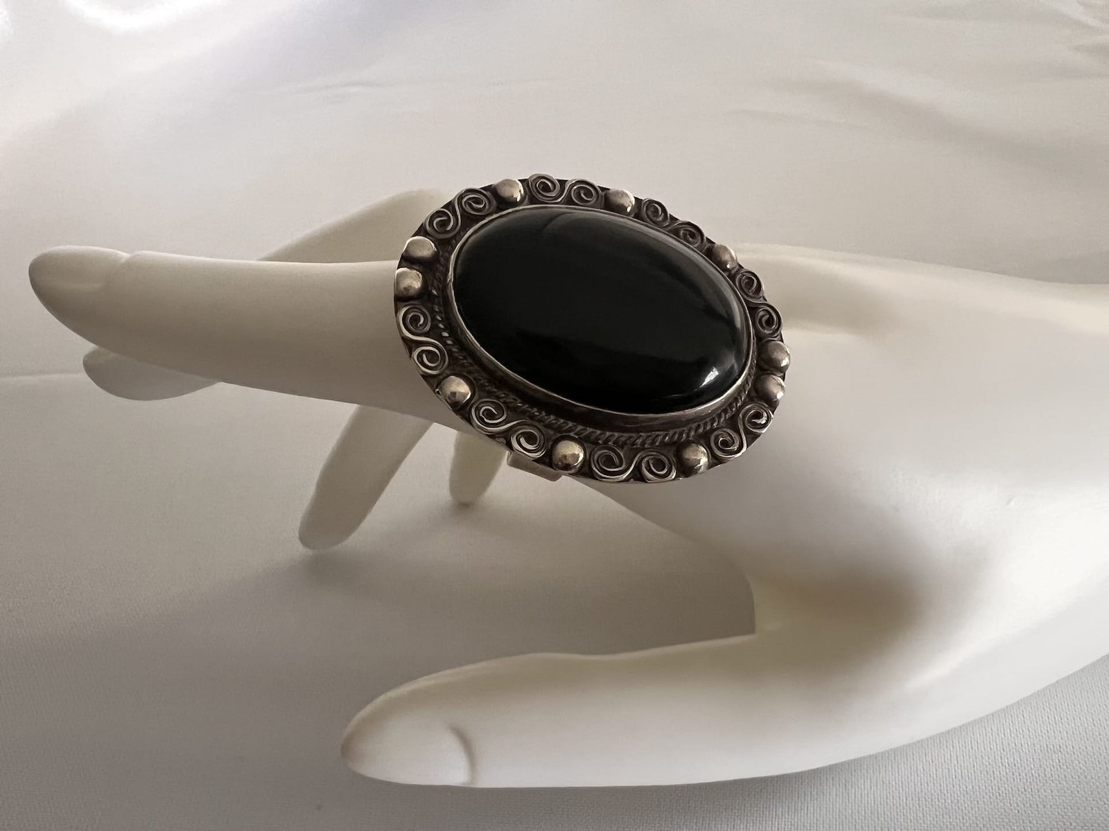 Ring_Berber_Onyx_bei_petit_Marrakech_07 handgefertigter Silber Schmuck aus Marokko