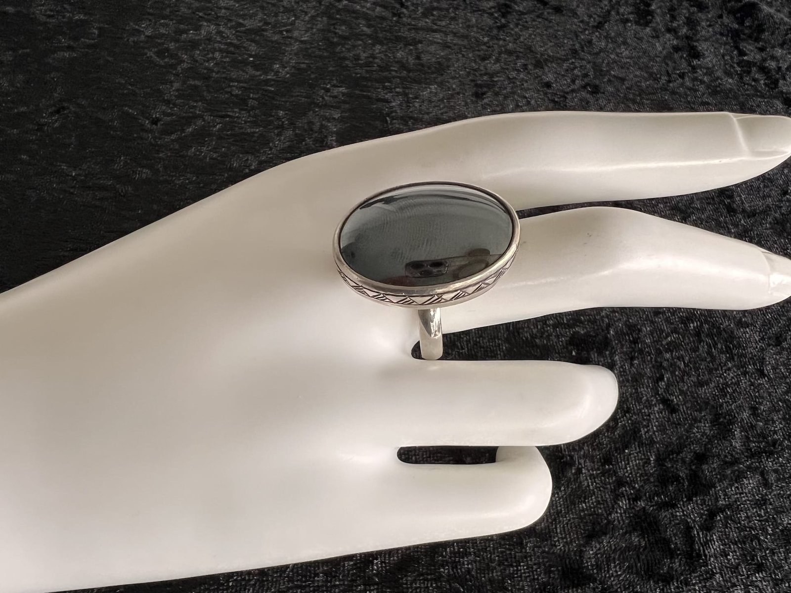 Ring_Hämatid_klassisch_bei_petit_Marrakech_01 handgefertigter Silber Schmuck aus Marokko