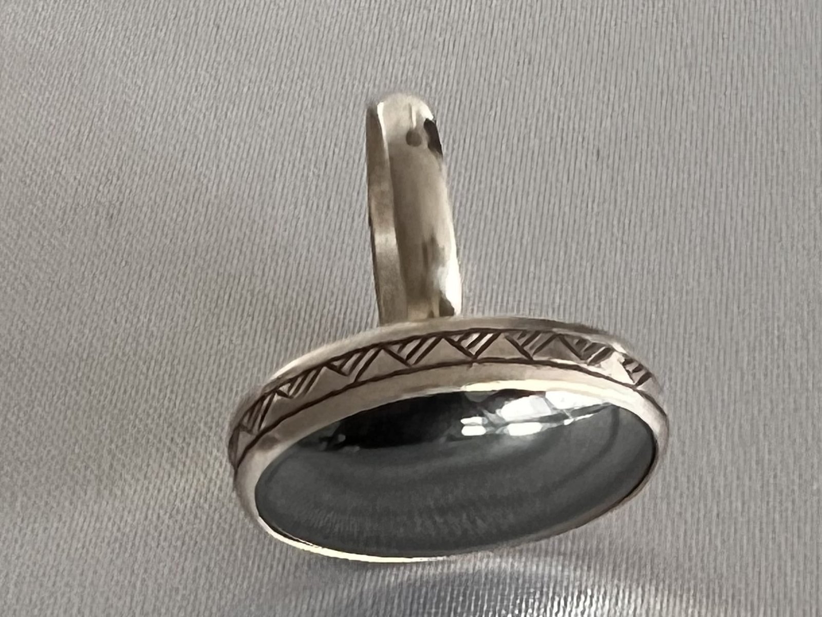Ring_Hämatid_klassisch_bei_petit_Marrakech_05 handgefertigter Silber Schmuck aus Marokko