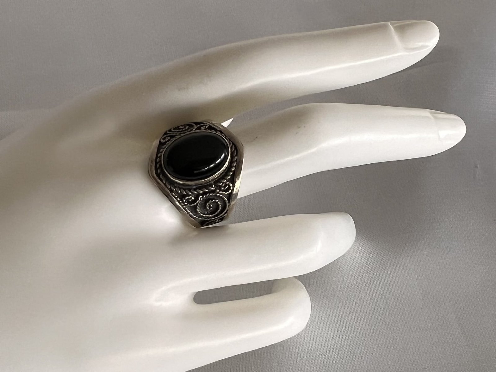 Ring_Onyx_Tuareg_bei_petit_Marrakech_04 handgefertigter Silber Schmuck aus Marokko