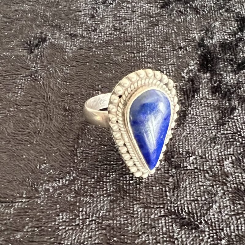 Ring_Tropfen_Lapislazuli_bei_petit_Marrakech_03 handgefertigter Silber Schmuck aus Marokko