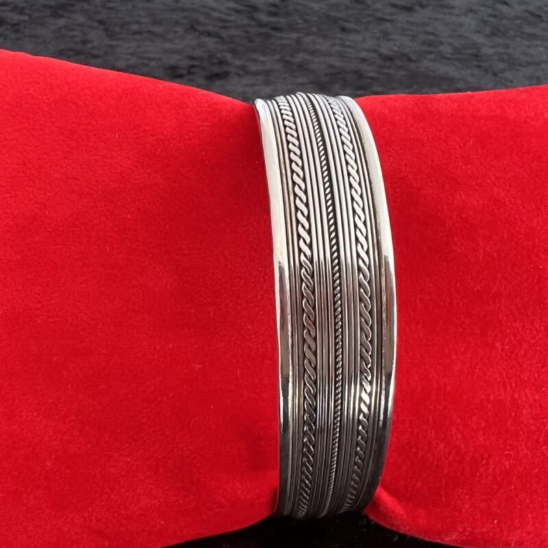 Armrefien_Berber_simple1_02_bei_petit_Marrakech handgefertigter Silber Schmuck aus Marokko