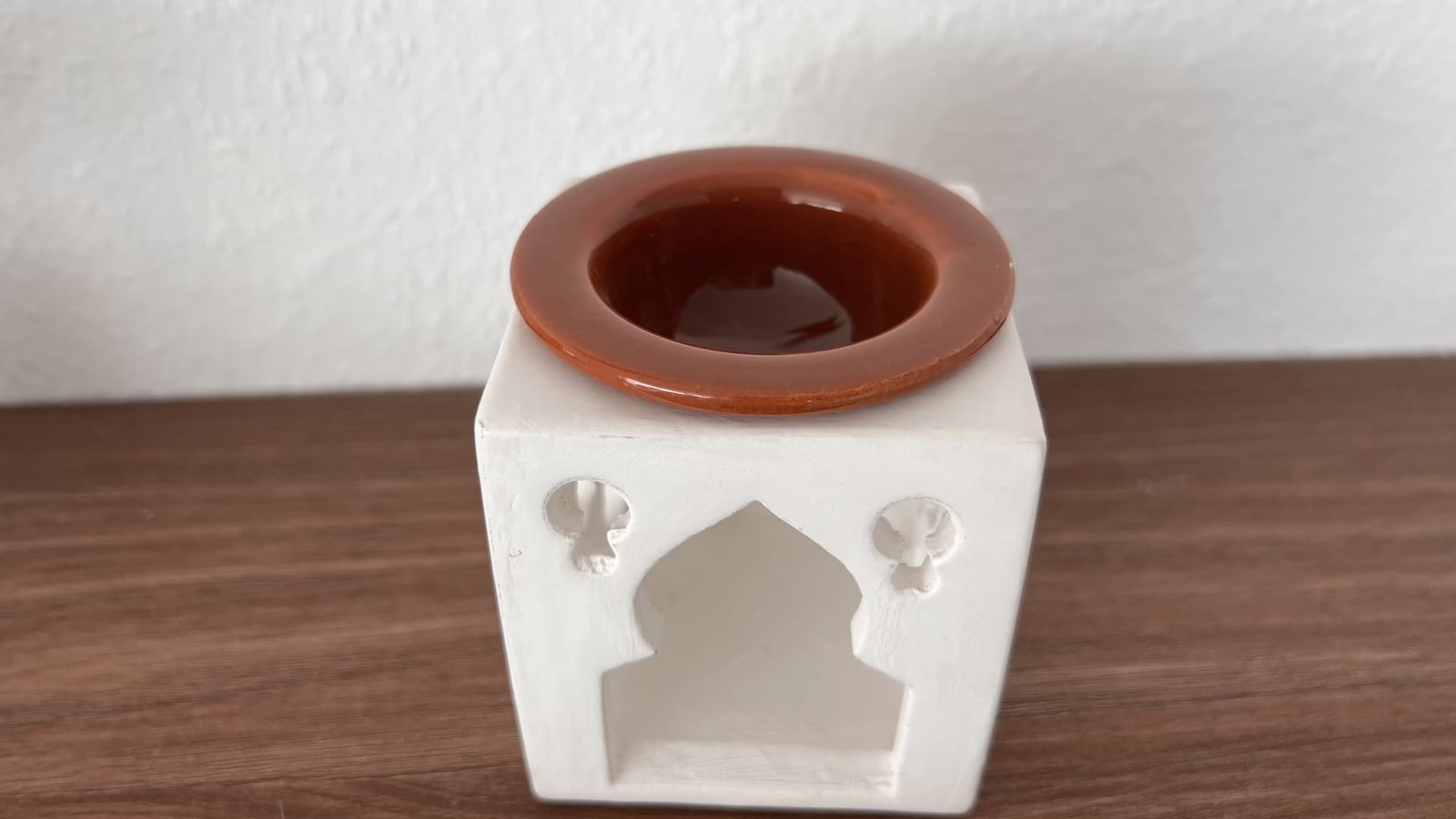 Duftlampe_rund_05_bei_petit_Marrakech Duftlampe Löcher